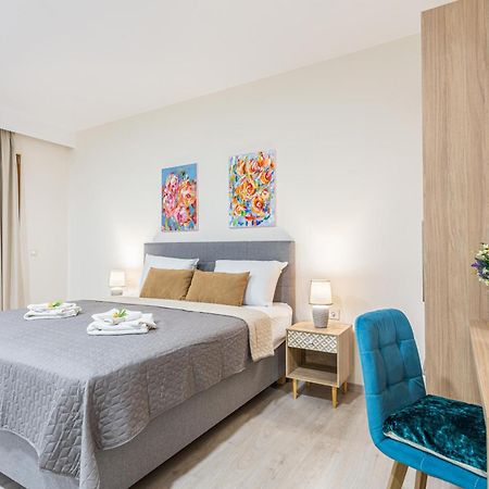 Gallery Art Apartment Chania Crete Chrissi Akti Chania Exterior foto
