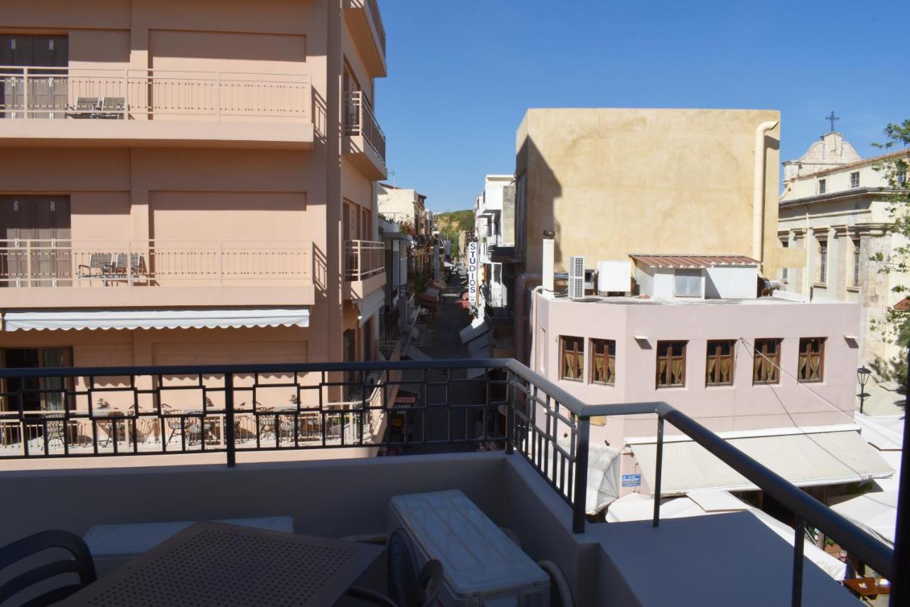 Gallery Art Apartment Chania Crete Chrissi Akti Chania Exterior foto