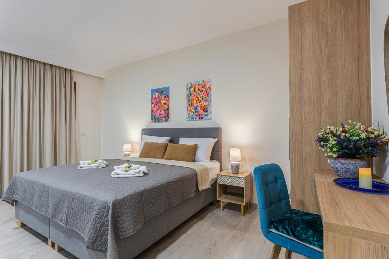 Gallery Art Apartment Chania Crete Chrissi Akti Chania Exterior foto