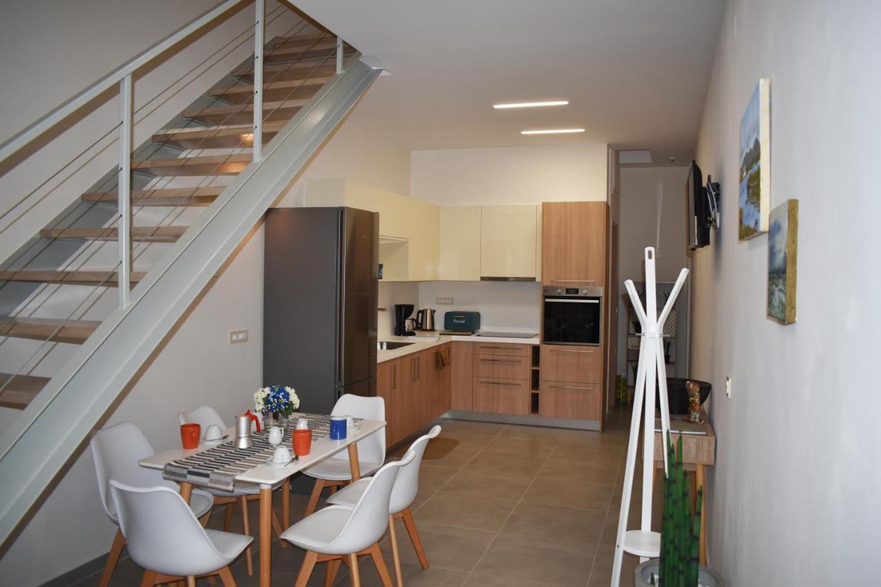Gallery Art Apartment Chania Crete Chrissi Akti Chania Exterior foto